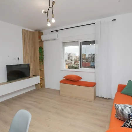 Sunny Center Apartment