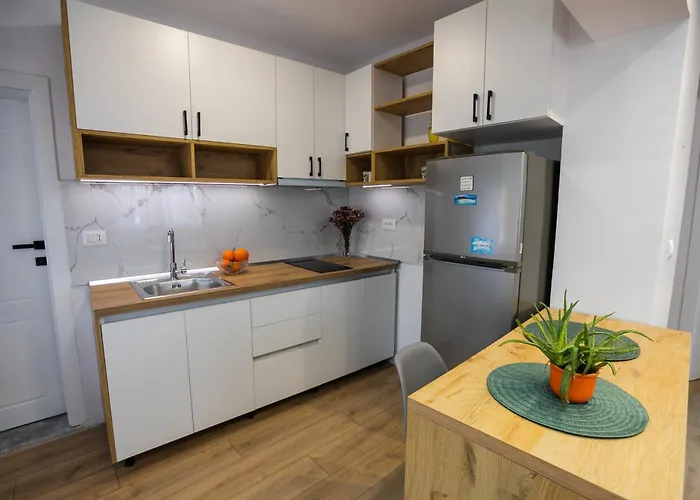 Sunny Center Apartment