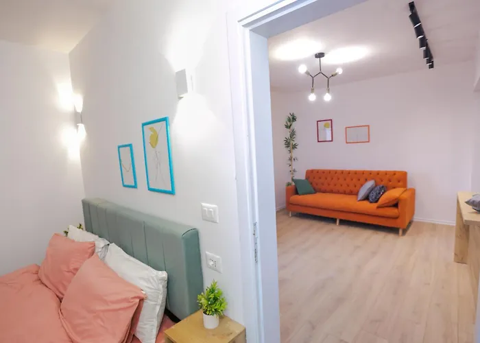 Sunny Center * ティラナ